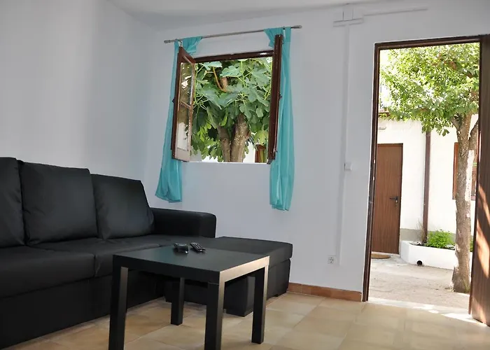 Local Duarte's Πανσιόν