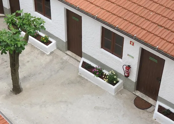 Πανσιόν Local Duarte's *