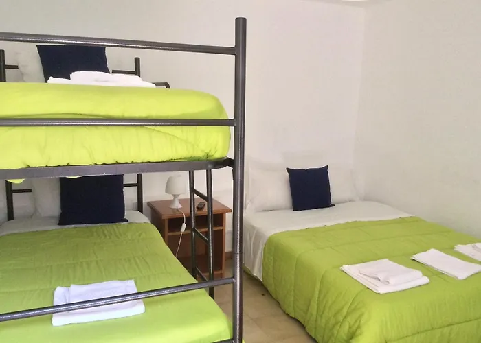 Πανσιόν Local Duarte's *