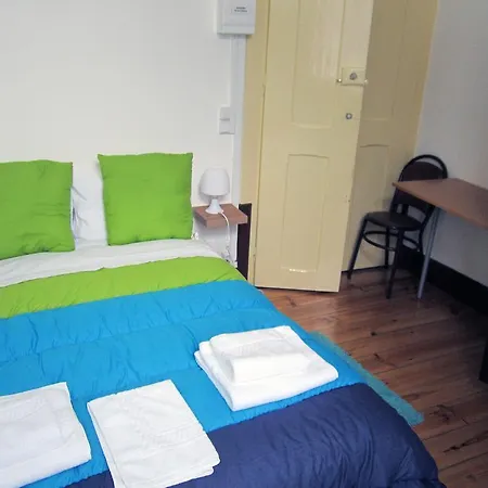 Local Duarte's Guest house *